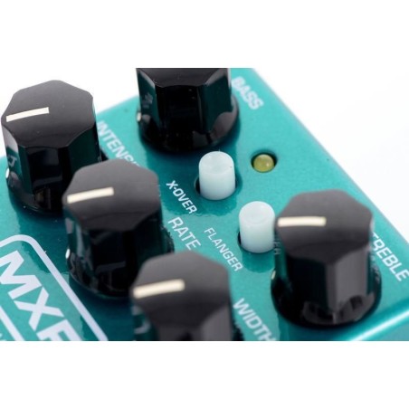 MXR M83 Bass Chorus Deluxe