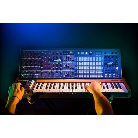 Arturia MatrixBrute