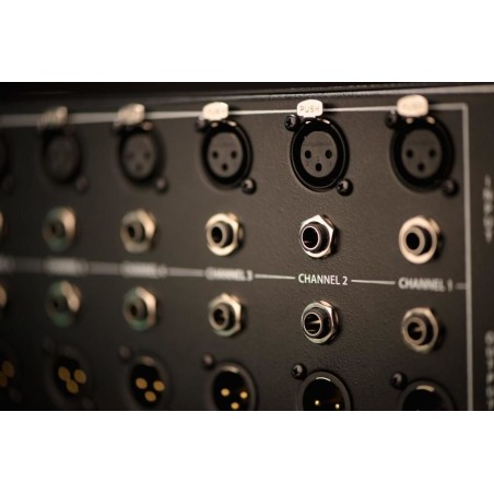 Rupert Neve Design R10