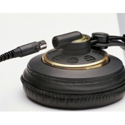 AKG K240 Studio