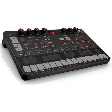 IK Multimedia Uno Synth