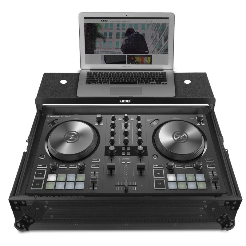 UDG U91062BL Ultimate Flight Case Traktor Kontrol S2 MK3 BLK Plus