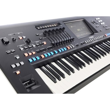 YAMAHA Genos (da esposizione con bundle)