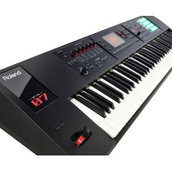 Roland FA-07 Workstation