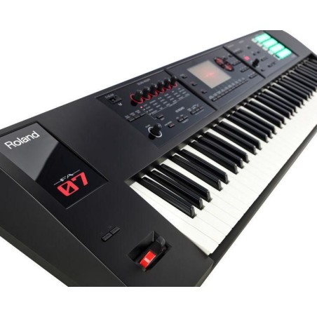 Roland FA-07 Workstation