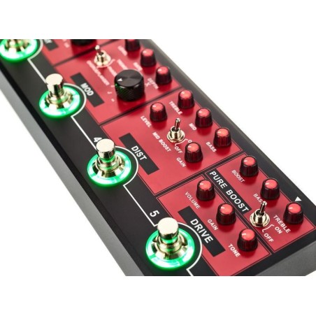 MOOER Red Truck