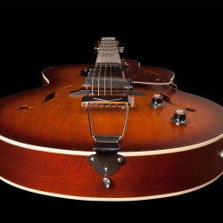 Godin 5th Avenue Kingpin P90 Cognac Burst