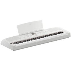 YAMAHA DGX-670 White