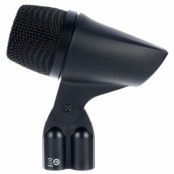 AKG P2
