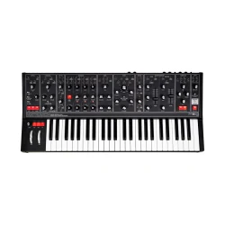 Moog Matriarch Dark