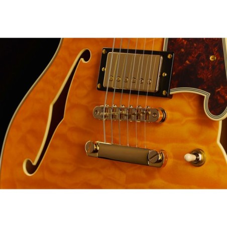 D'Angelico Excel DC XT (with stop-bar tailpiece) Vintage Natural Quilt