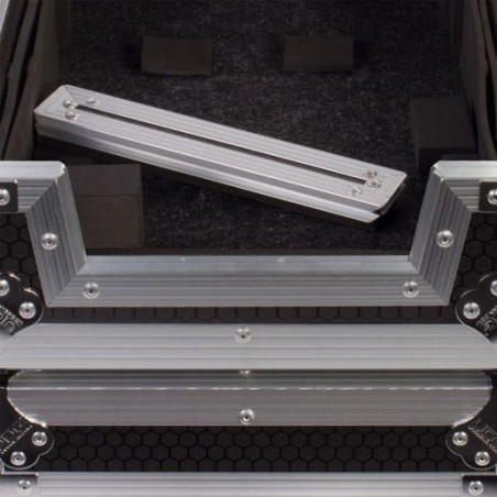 UDG U92021SL3 Ultimate Flight Case Multi Format CDJ/MIXER Silver MK3