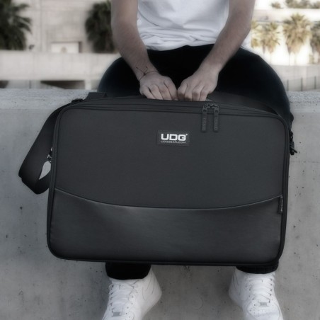 UDG U7101BL Urbanite MIDI Controller Sleeve Medium