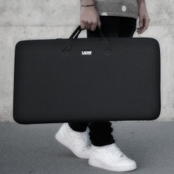 UDG U8302BL Creator Controller Hardcase Large BLK