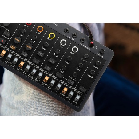 Roland T-8