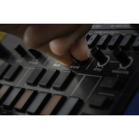 Roland J-6