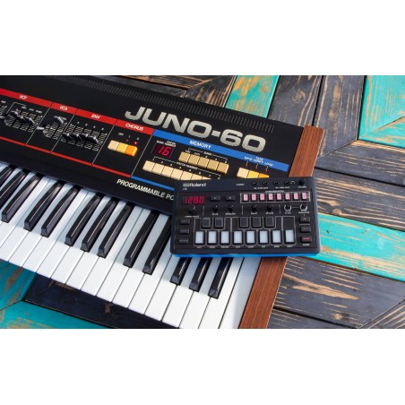 Roland J-6