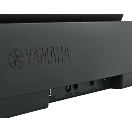 YAMAHA P145 Black