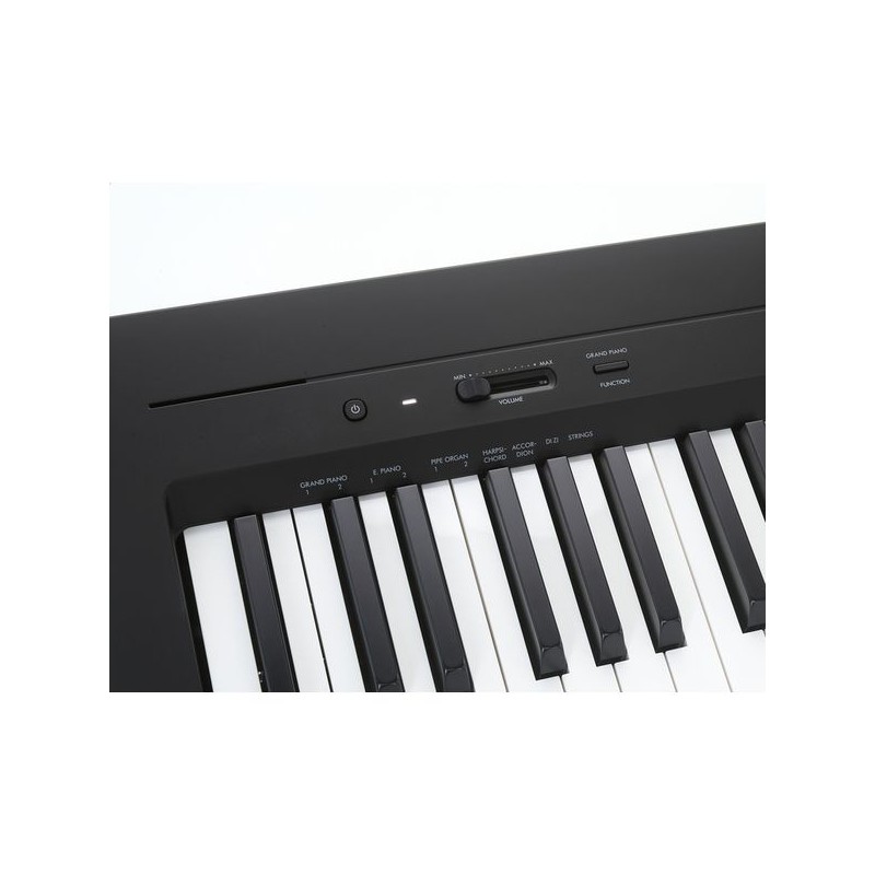 YAMAHA P145 Black