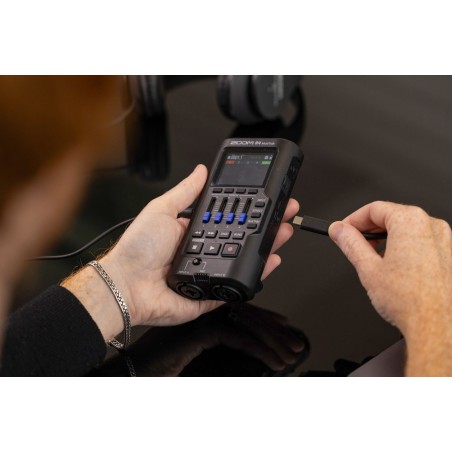 ZOOM R4 MultiTrak