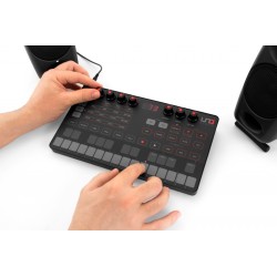IK Multimedia Uno Synth