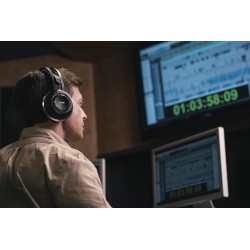 AKG K872