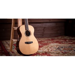 Cort Abstract Delta Natural Gloss + Bag