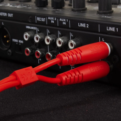 UDG U97003RD Ultimate Audio Cable Rca-Rca Straight Red