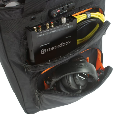 UDG U9024BL/OR Ultimate Producer Backpack Trolley Black/Orange