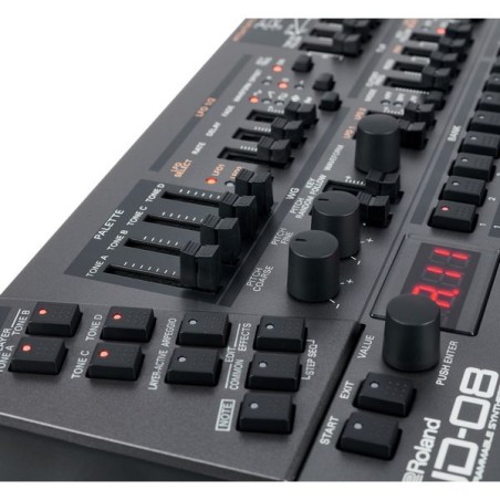 Roland JD-08