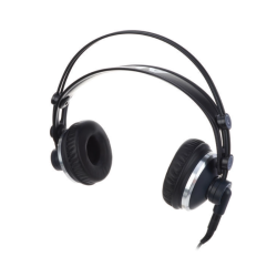 AKG K-171 MKII