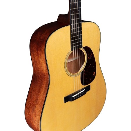 Martin D-18 (2025)