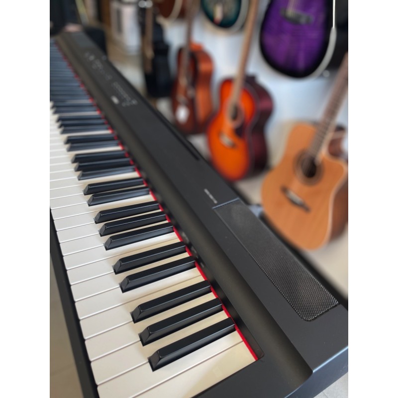 YAMAHA P125 BK (USATO)