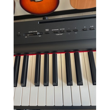 YAMAHA P125 BK (USATO)