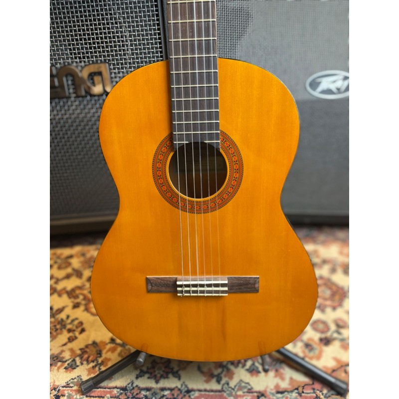 YAMAHA C40  (USATO)