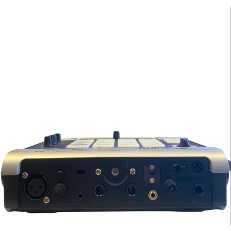 ZOOM V3 Vocal Processor (USATO)