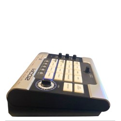 ZOOM V3 Vocal Processor (USATO)