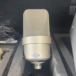 NEUMANN. BERLIN M 49 (USATO)
