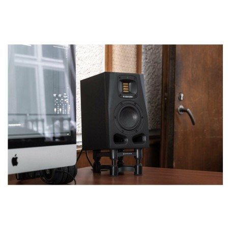 ADAM AUDIO A4V
