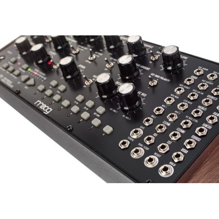 Moog Mother-32